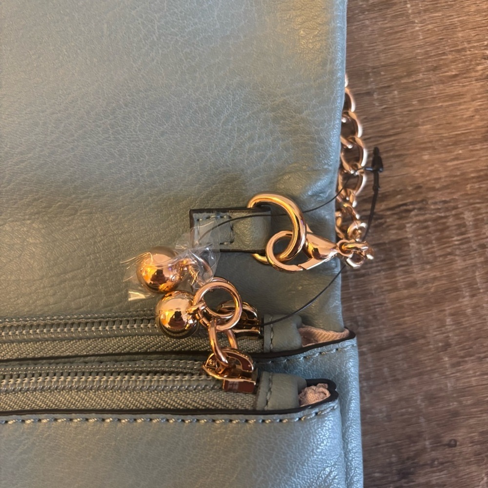 LC Lauren Conrad Light Blue Crossbody Bag with Gold Chain - Picture 5 of 6